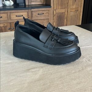 Rocket Dog Black Platform Tassel Loafers